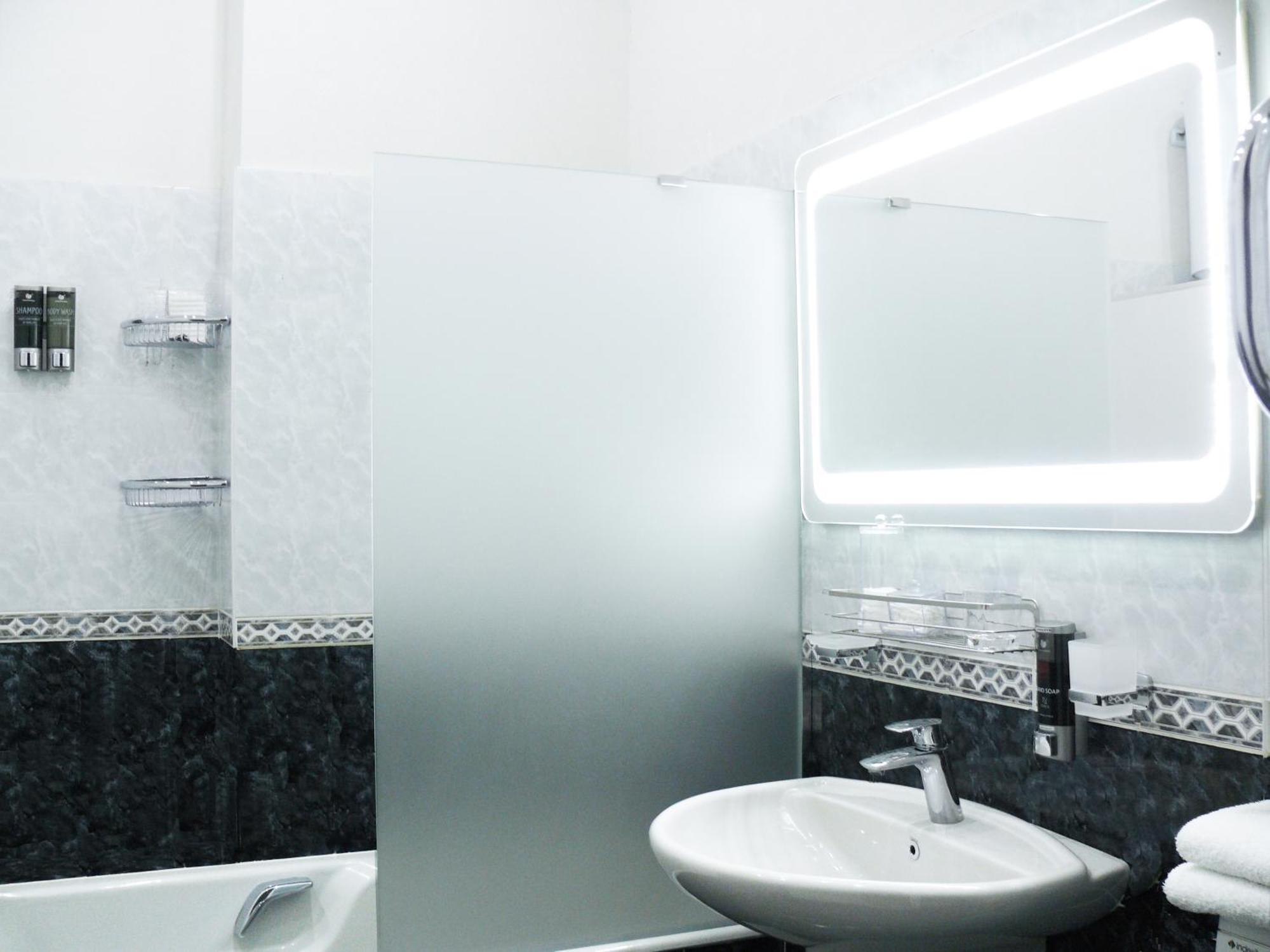 Apartment Luxury Centre Located كييف المظهر الخارجي الصورة