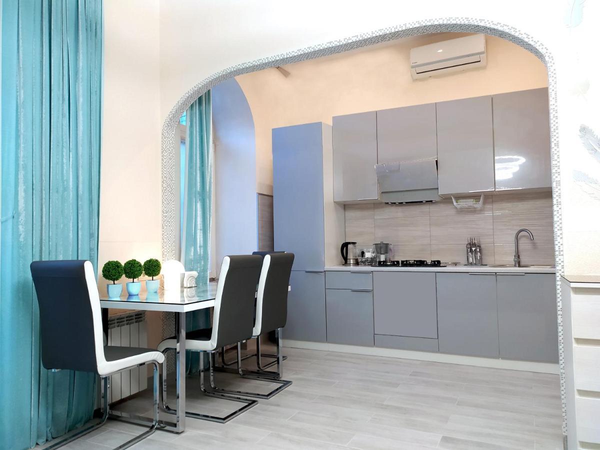 Apartment Luxury Centre Located كييف المظهر الخارجي الصورة